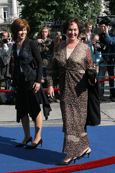 http://gloss.ua/file/09/01/09/x8yx1.jpg