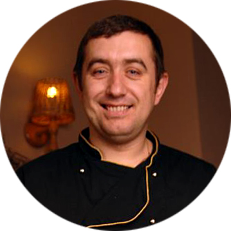 Шеф-повар ресторана — Александр Слободяник