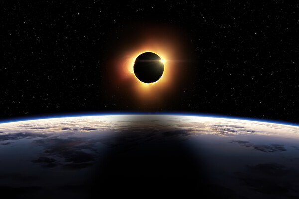 Повне сонячне затемнення у квітні 2024 року: коли і де можна буде спостерігати