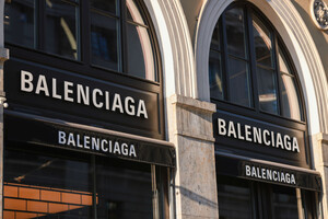 Balenciaga выпустила сумки в виде продуктовых пакетов: фото и цена