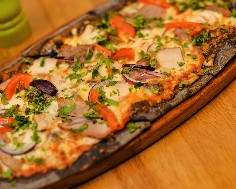 Обзор итальянского ресторана Pizza Ovale: традиционная еда и дружественная атмосфера