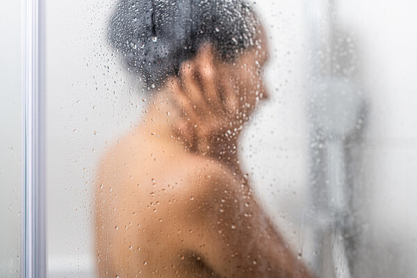 Оказалось, что горячий душ может быть вреден для здоровья и даже смертелен – Mirror