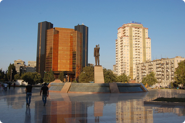 Киев и баку