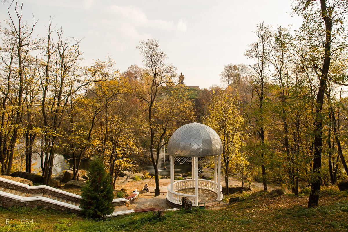 Коростень. Коростень Древлянский парк. Коростень город Украина. Коростень парк Островского. Коростень фото парк-.