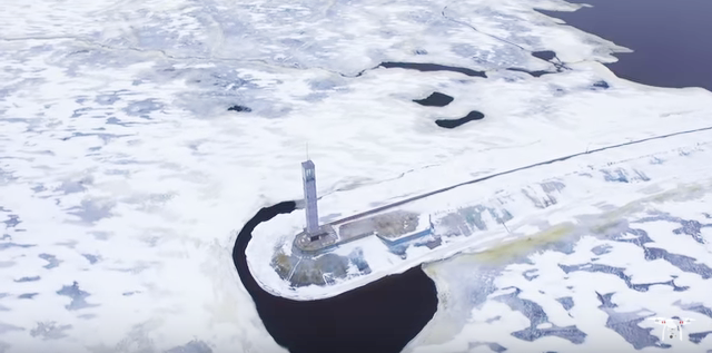 Как выглядит Киевское море зимой с высоты птичьего полета (ВИДЕО)