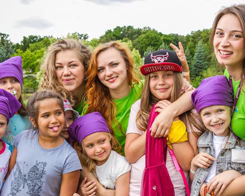 Отпуск и дети: куда пристроить ребенка на лето