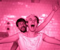 А пошел бы ты в театр! Лучшие премьеры и спектакли октября