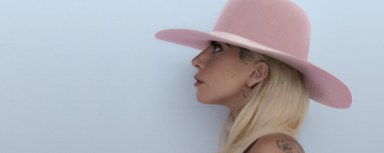 Как Леди Гага задает тренд на искренность и почему это так важно