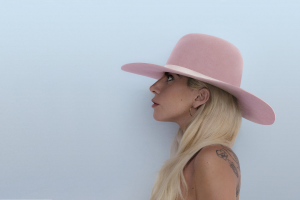 Как Леди Гага задает тренд на искренность и почему это так важно
