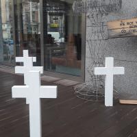 Имитация кладбища у киевского ресторана: реакция руководства и чем все закончилось