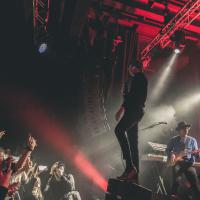 Seaside full of people: как в Киеве выступили The Kooks