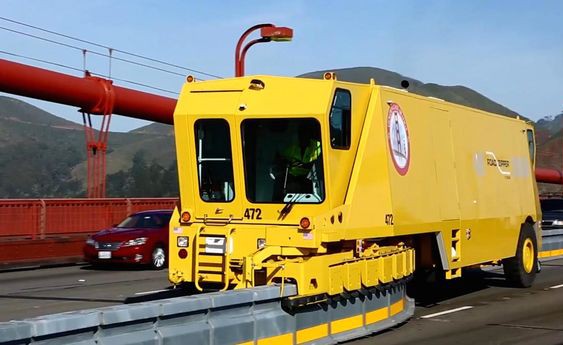 На одном из мостов в Киеве появится инновационный отбойник