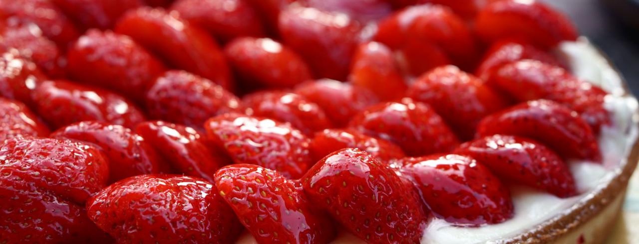 55 блюд и напитков из клубники, которые предлагают в заведениях Киева