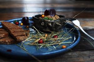 Богемная тусовка. Где в Киеве отдыхают творческие люди