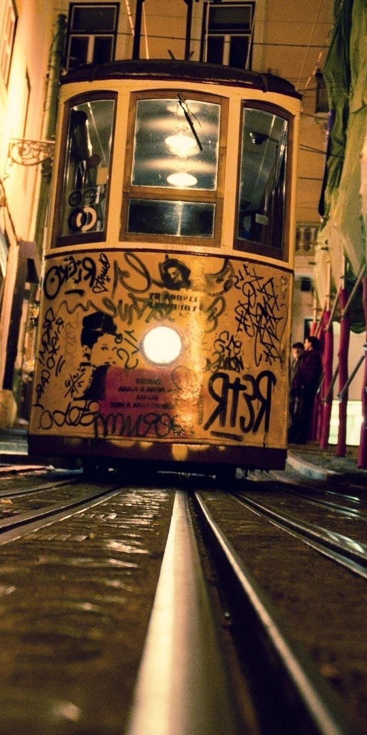 Внутри ТРЦ в Киеве будет ходить скоростной трамвай. Фото