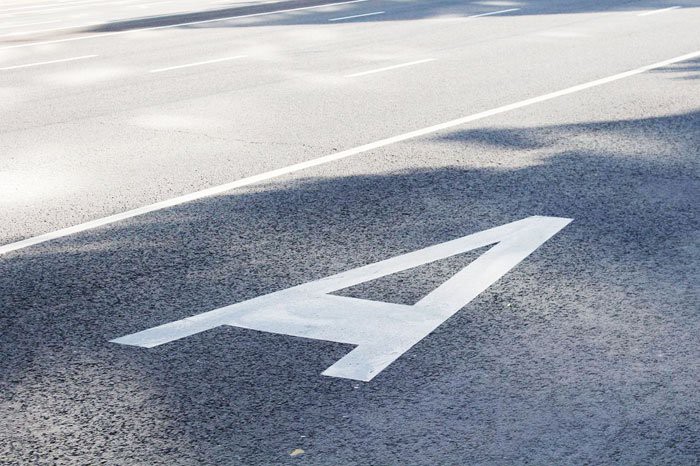 У полосы общественного транспорта в Киеве появилась еще одна проблема