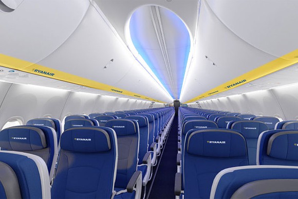 Ryanair повысил стоимость приоритетной посадки и малого багажа
