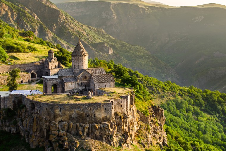 Весной украинцы смогут посещать Грузию по внутренним паспортам