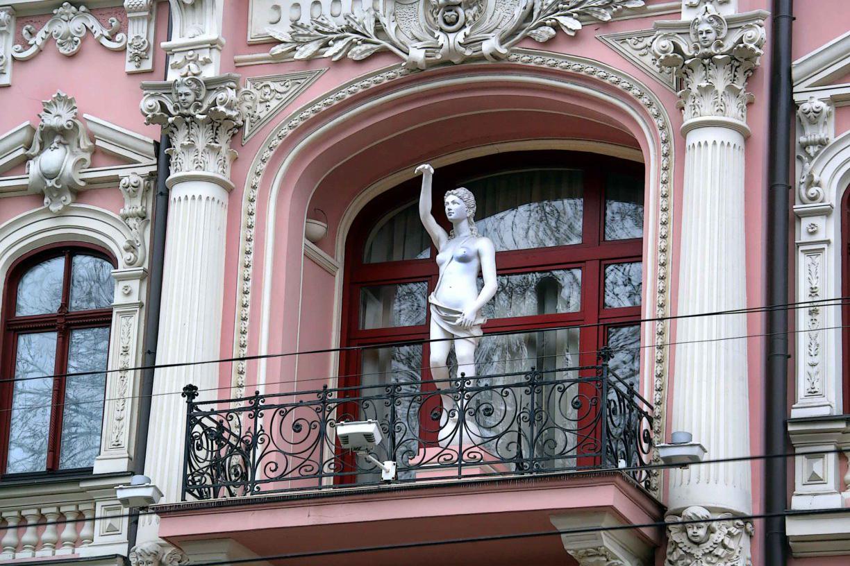 Уродство и красота: в Украине выйдет фотокнига про балконы