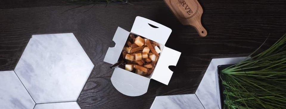 В центре Киева начал работать первый канадский фаст-фуд