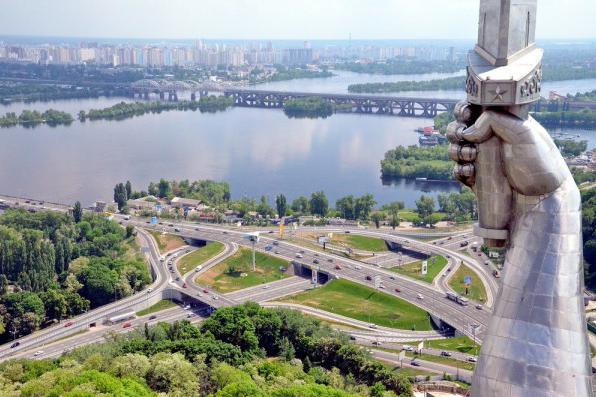 В Киеве открыли смотровую площадку на высоте 91 метр