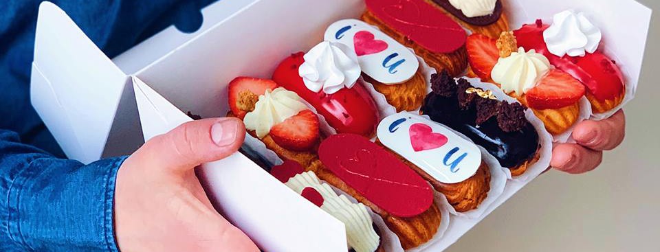 В Киеве открылась кондитерская с эклерами, тартами и зефиром