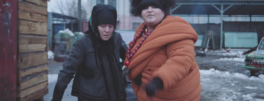 Alyona Alyona и Алина Паш выпустили провокационный клип 