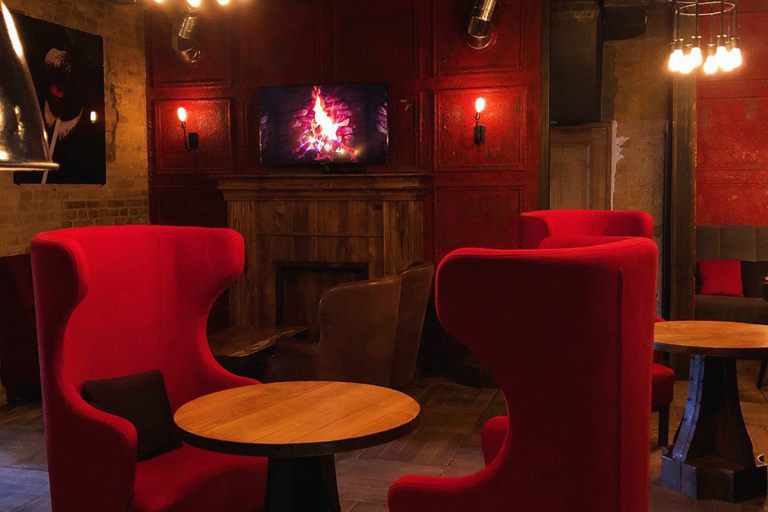 В центре Киева открыли новый бар с 1000 вкусами табака для кальяна