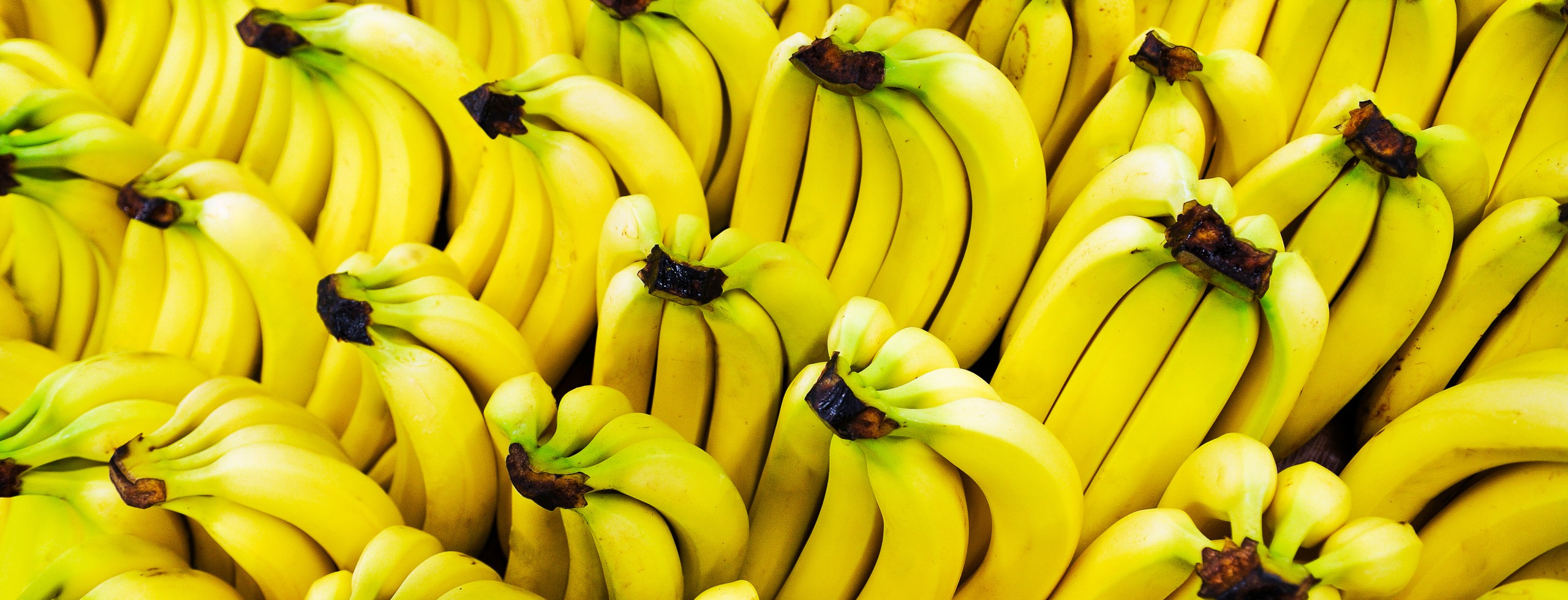 В сети набирает популярность флешмоб с бананом. Фото