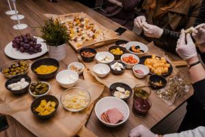 Антипасти - модный тренд из Италии. 8 заведений Киева, где можно попробовать эту закуску