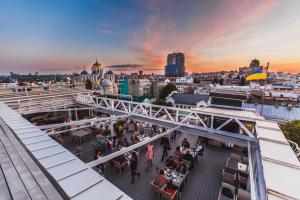 Прогулка по крышам Киева. Где вкусно и красиво перекусить под открытым небом столицы