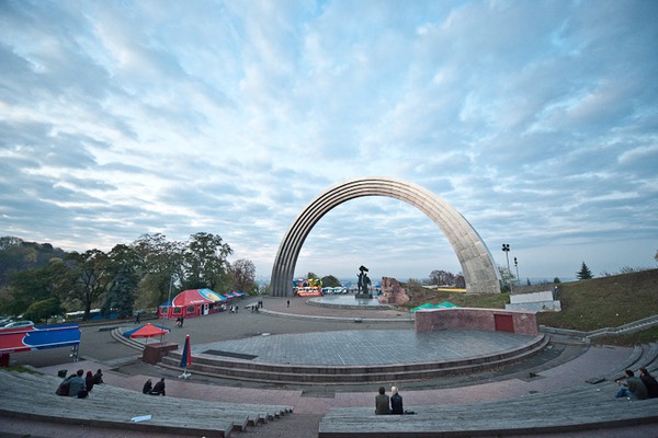 Почему закрыта смотровая площадка возле Арки дружбы народов