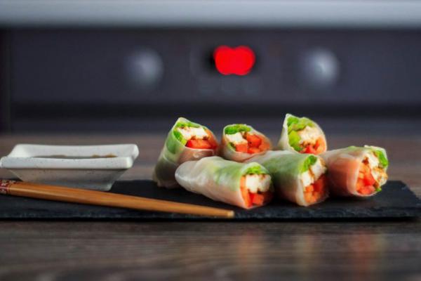 Спринг-роллы с сельдереем, грибами шиитаке и тофу. 8 заведений Киева, где блюдо готовят как в Азии