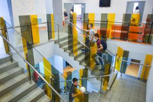 Иностранные языки, IT-грамотность и точные науки. Подборка лицеев Киева