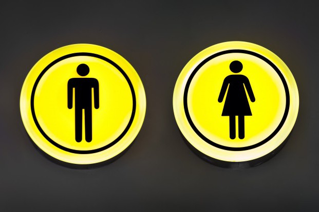 В Киеве началась установка автоматизированных модульных туалетов. Фото