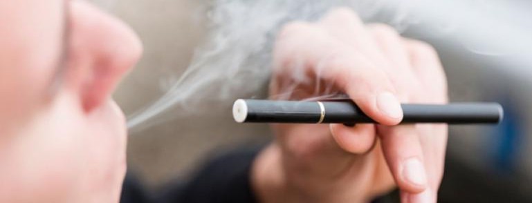 В Украине хотят запретить крепкие и ароматизированные сигареты