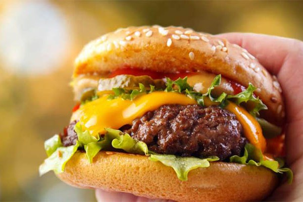 Украинская гривна поднялась в рейтинге валют по индексу Биг Мака