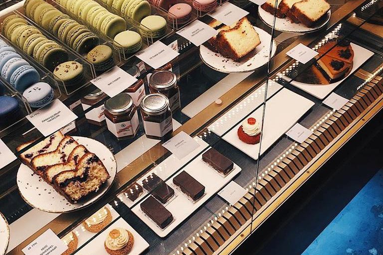 В Киеве закрывается кафе-кондитерская 