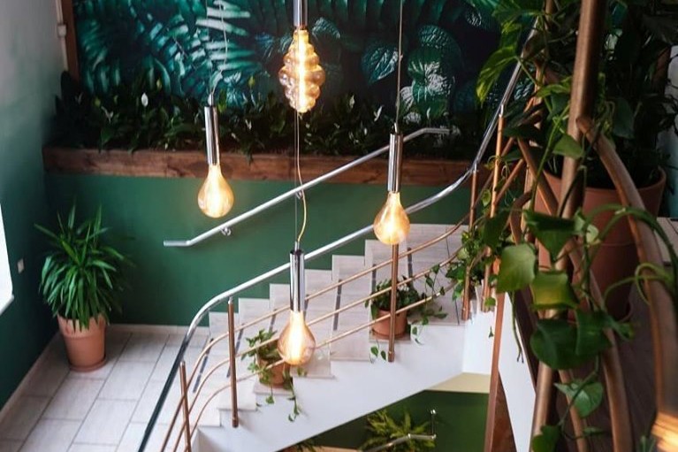 На Антоновича открылся трехэтажный кальян-бар