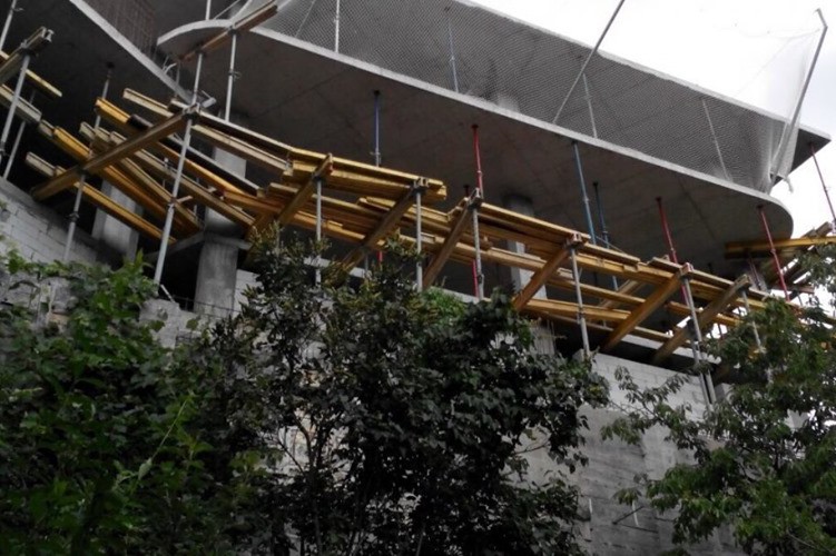 В Голосеевском районе снесут незаконно построенную многоэтажку