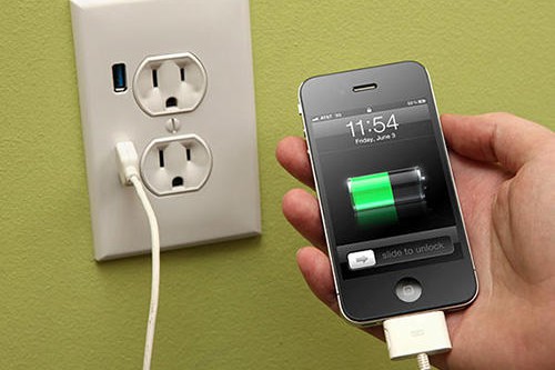 На украинских вокзалах можно будет бесплатно заряжать гаджеты через USB