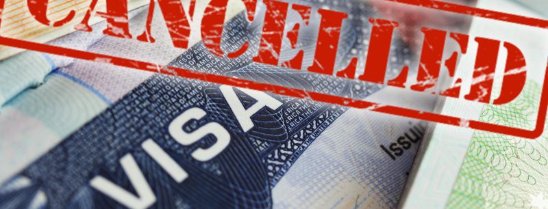 В США могут аннулировать визу из-за постов друзей в соцсетях