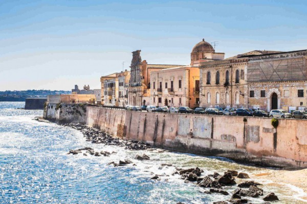 Октоберфест, вулкан Этна и дублинские пабы: 8 мест для отдыха осенью до 150 евро