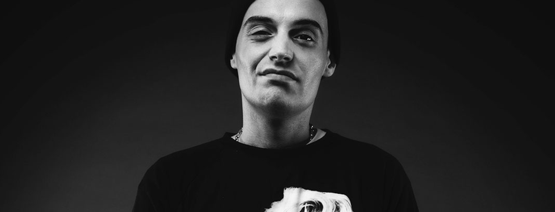 Гуфу запретили въезд в Украину не из-за Крыма, а из-за денег