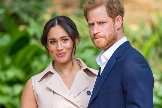 Принц Гарри судится с таблоидами  из-за прослушивания телефонов