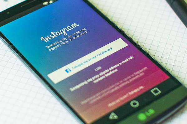 Facebook представил новый мессенджер для Instagram, где можно делиться своим статусом с друзьями и близкими