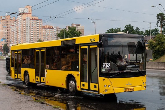 В столице с завтрашнего дня после длительного перерыва два автобусных маршрута возобновят движение
