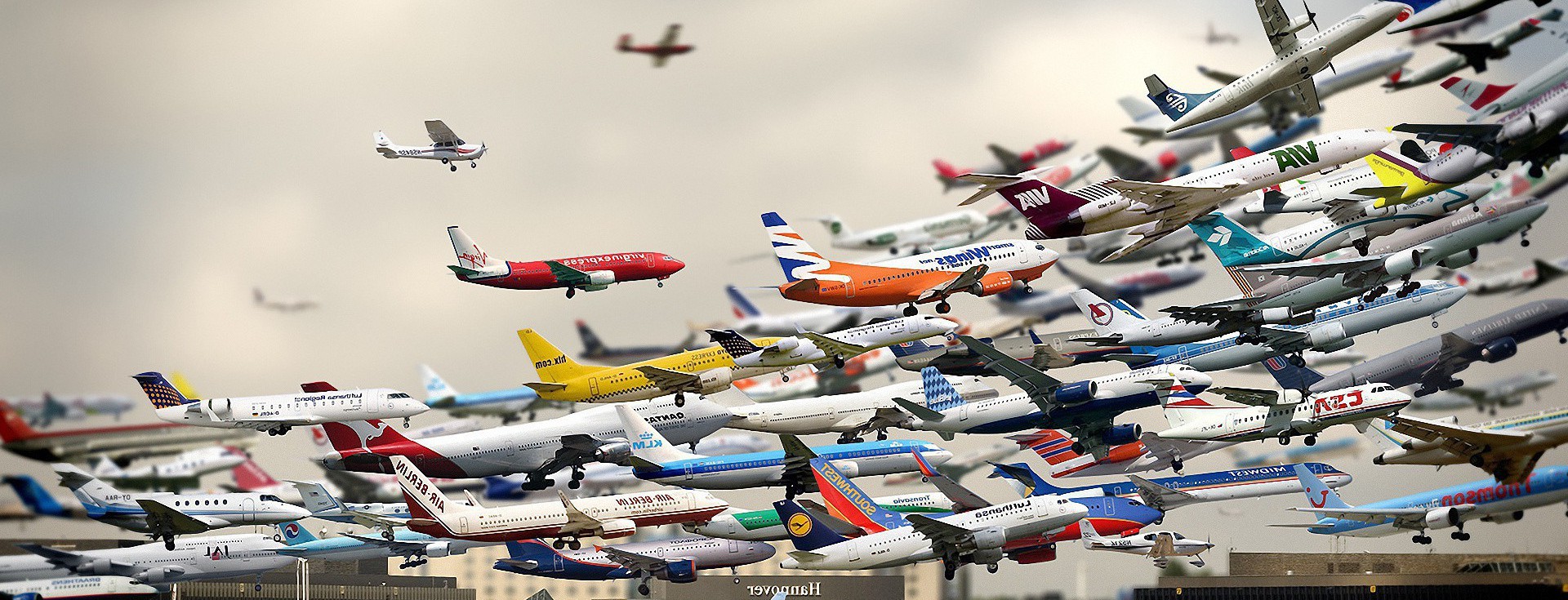 Названы самые пунктуальные авиакомпании в Украине