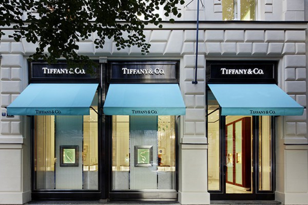 Владелец Louis Vuitton хочет купить знаменитую ювелирную компанию Tiffany