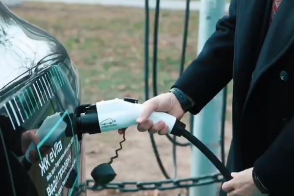 В аэропорту Борисполь установили первую зарядку для электромобилей. ВИДЕО